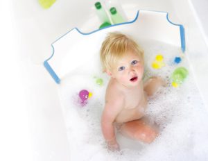 Badewannenabtrennung für das Baby Trennwand blau/weiß